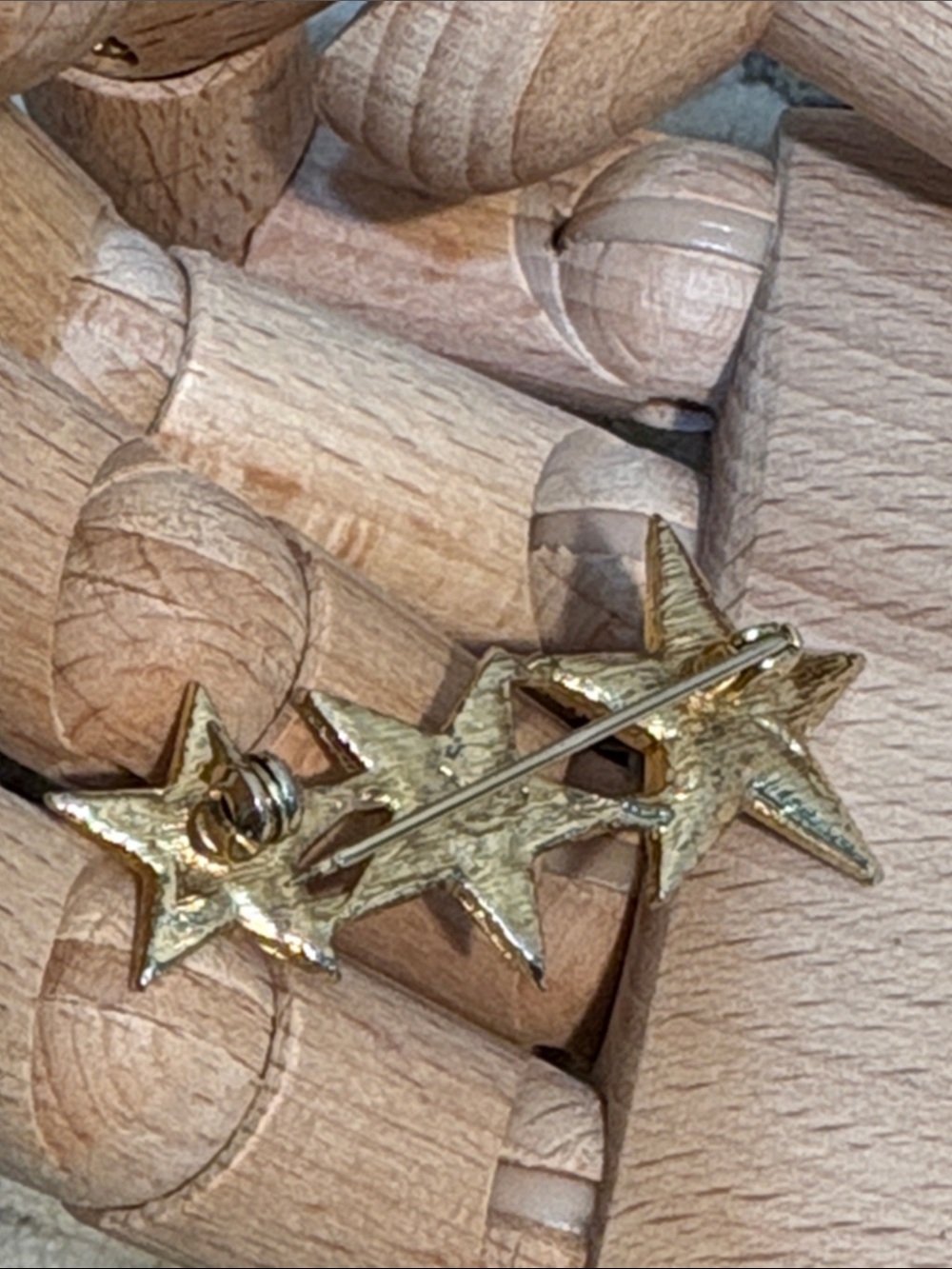 Vintage Gold Star Rhinestone Brooch - Sparkling Clear Crystal Accent - Picture 5 of 9
